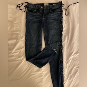 Frame Denim Le skinny de Jeanne lace up denim.